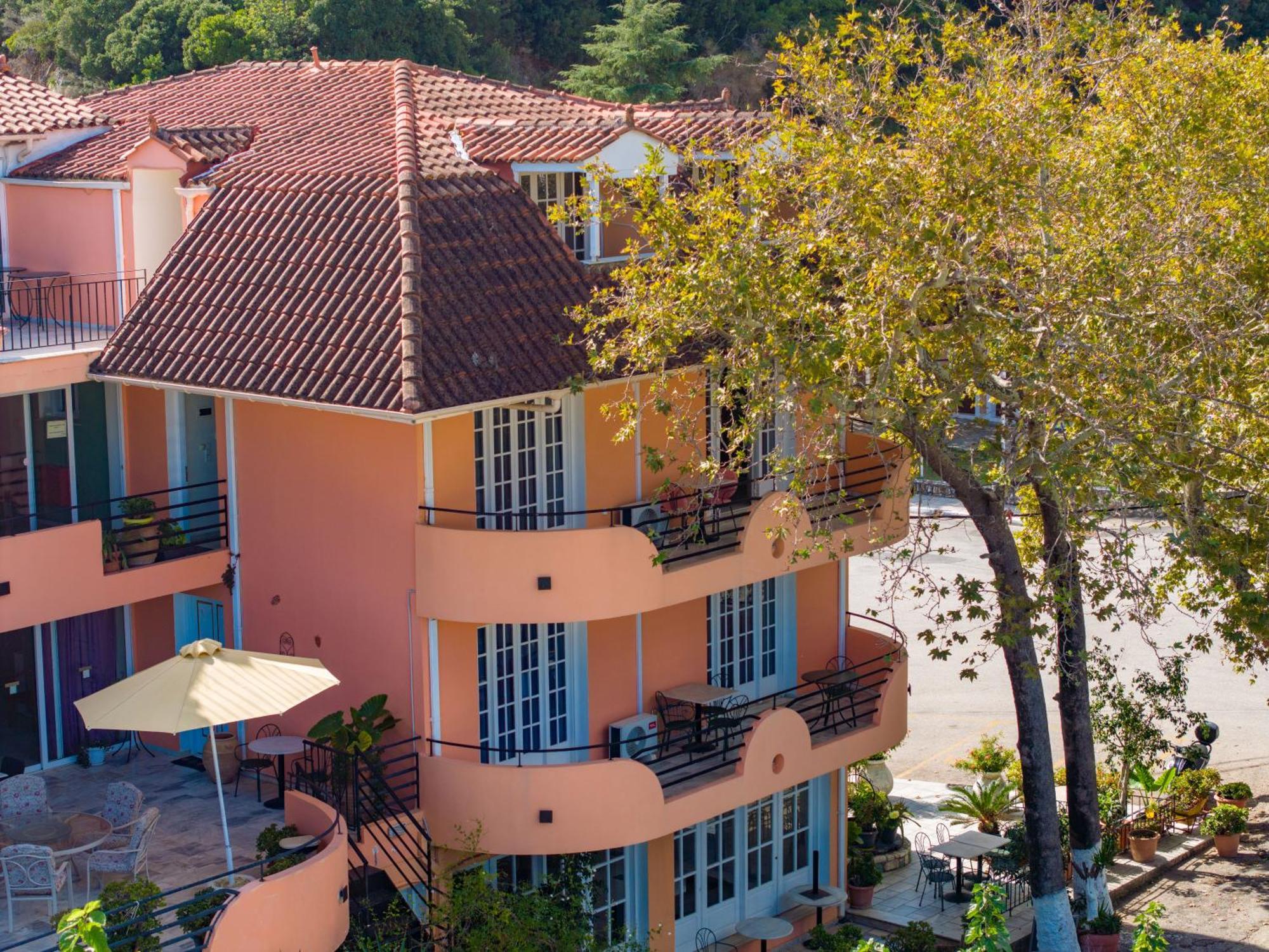 Odysseus Palace Poros  Buitenkant foto